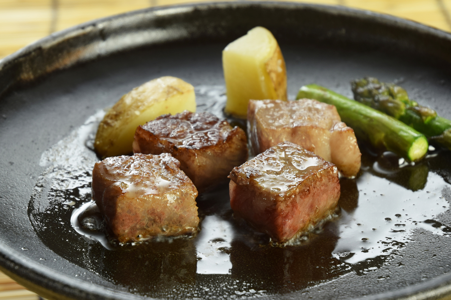 画像 夏の和会席膳 十勝牛ステーキ 焼き